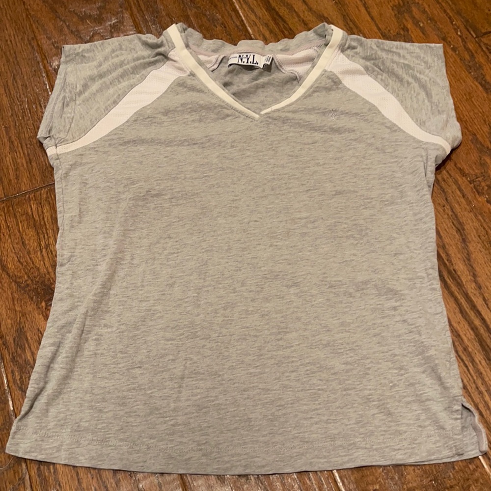 Gray/V-neck/Mesh Accent/Tshirt